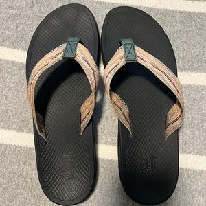 Women’s Chaco classic flip flop